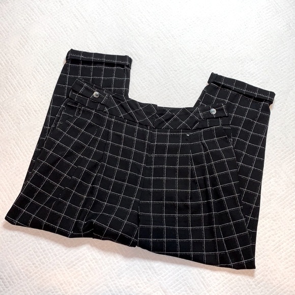 Topshop Pants - NWT Topshop Plaid Window Pane Pleated Cropped Trousers, Black & White, Size 14